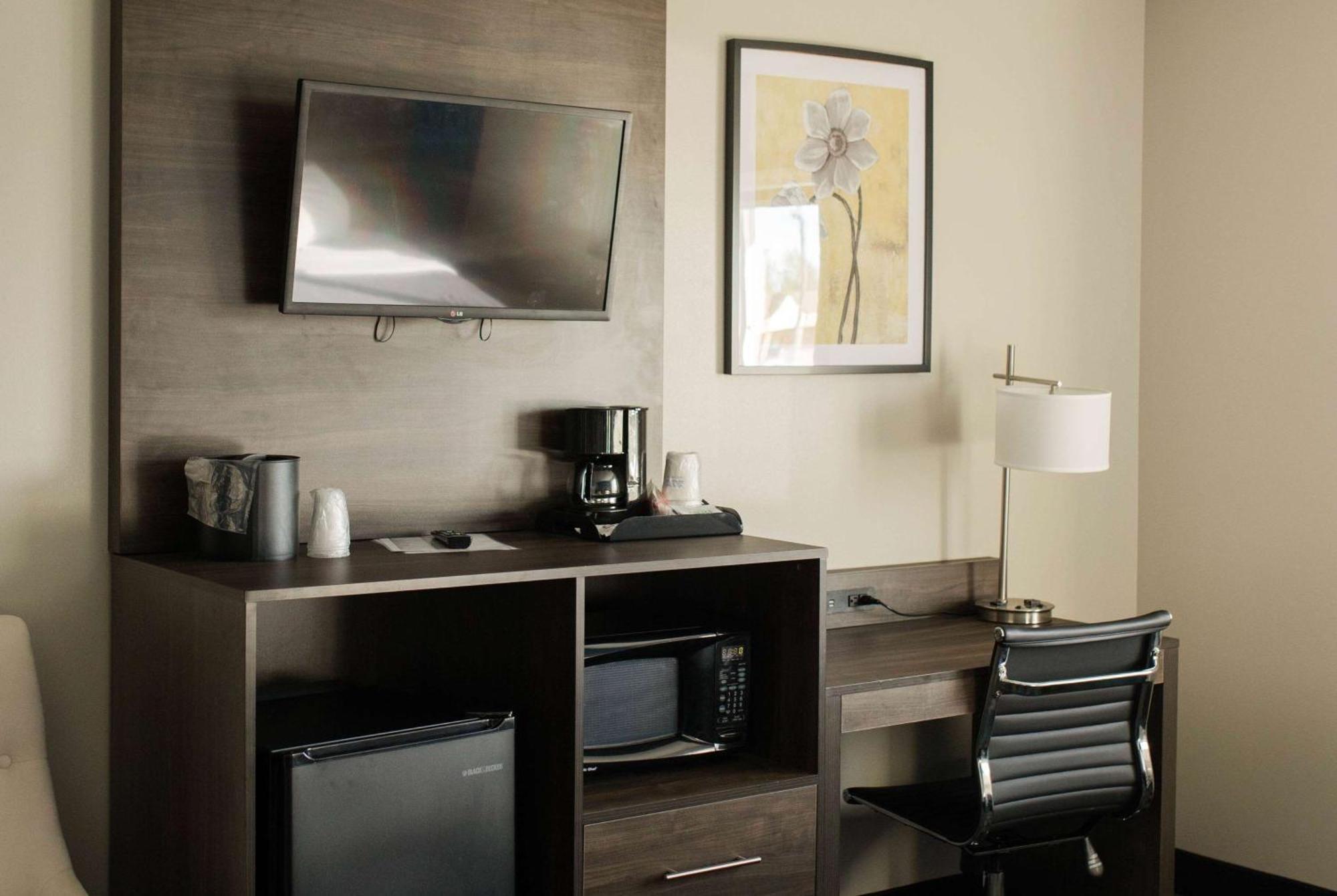 อีโคโนลอดจ์ เอสคานาบา Hotel ภายนอก รูปภาพ